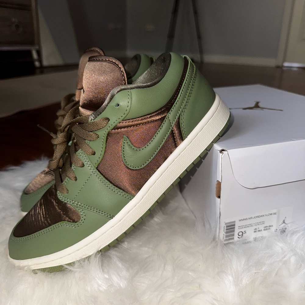 Nike Air Jordan 1 Low SE Olive and Brown Kelp